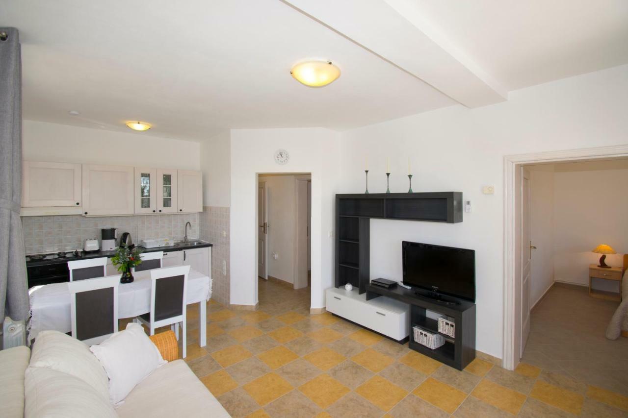 Apartman Mendula Premantura Ngoại thất bức ảnh